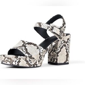 NIB - Amazon Essentials Black and White Snakeskin Platform Heels